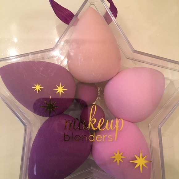 NWT Makeup blenders star shaped cute box - Picture 2 of 5
